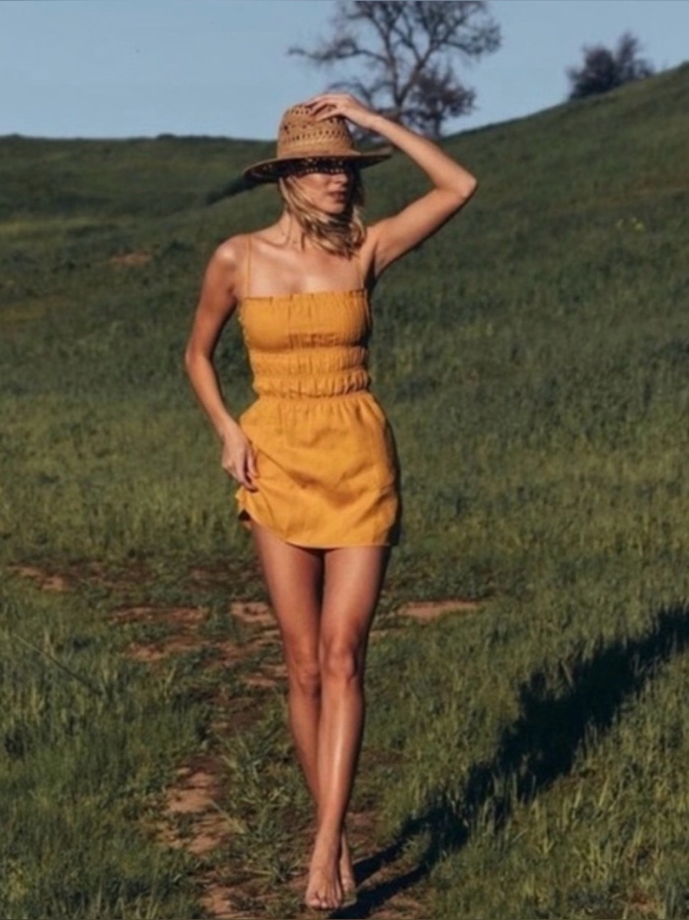 REFORMATION TABITHA MUSTARD COLORED LINEN MINI SUNDRESS SMOCKING SIZE 0